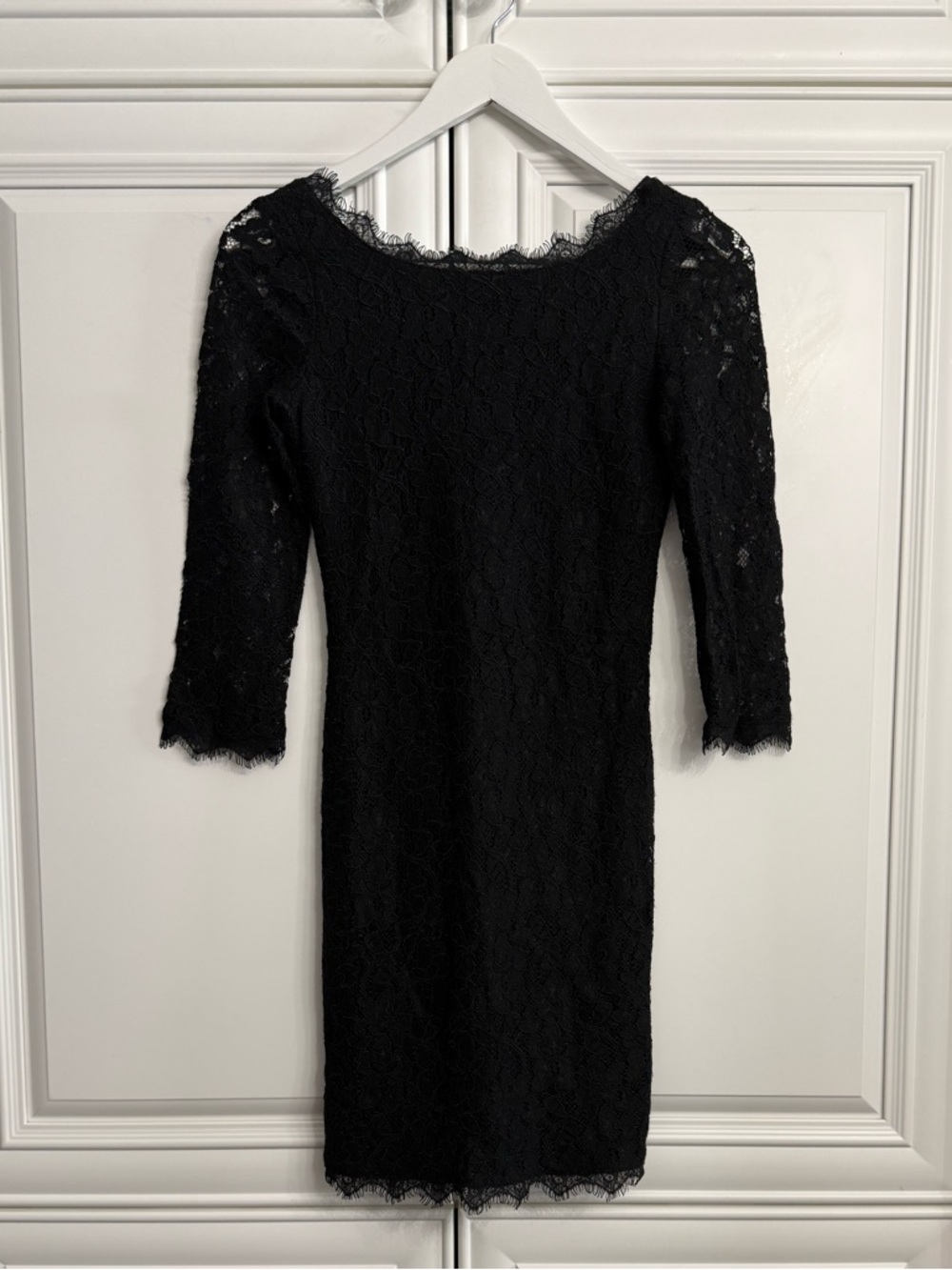 Aritzia Babaton Size 00 Black Raphael Lace Mini Dress Scoop Neck 3/4 Sleeves